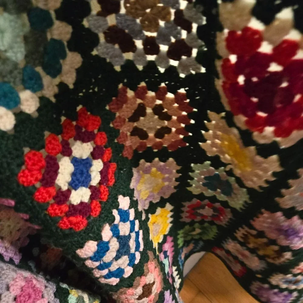 Vintage Handmade Granny Square Cottagecore 70s Throw 88